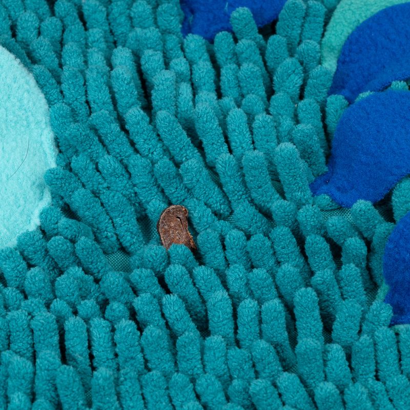 TIAKI Peacock Sniffing Mat 36 x 31 x 1 cm (L x W x H)