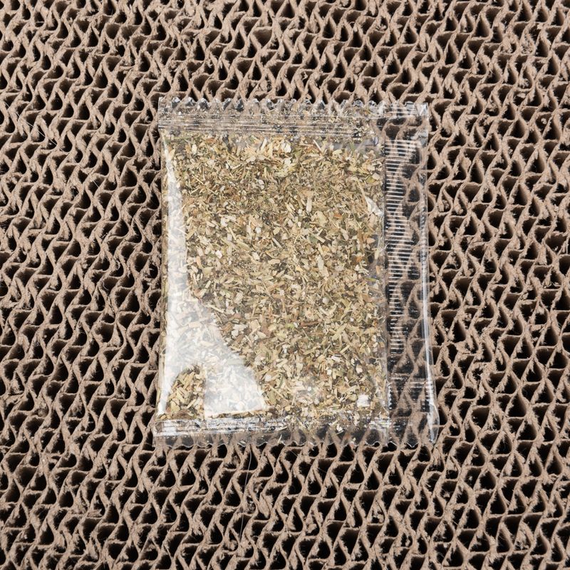 Modern Living Wujin scratching furniture 50 x 50 x 26cm (L x W x H)