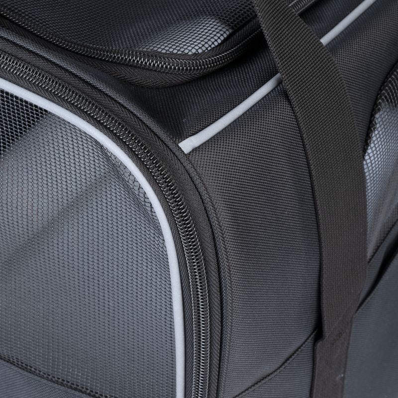 zooplus Basics Carry Bag Size S: 43.5 x 31 x 34 cm (L x W x H)