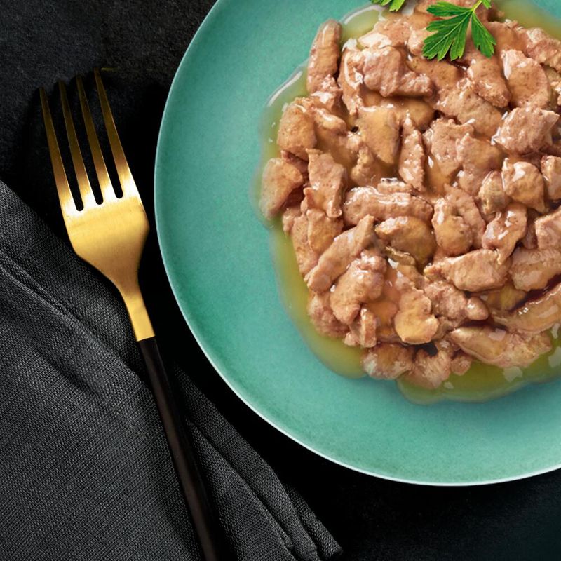 Sheba Pouches Varieties 28 x 85g Select Slices in Gravy with Chicken