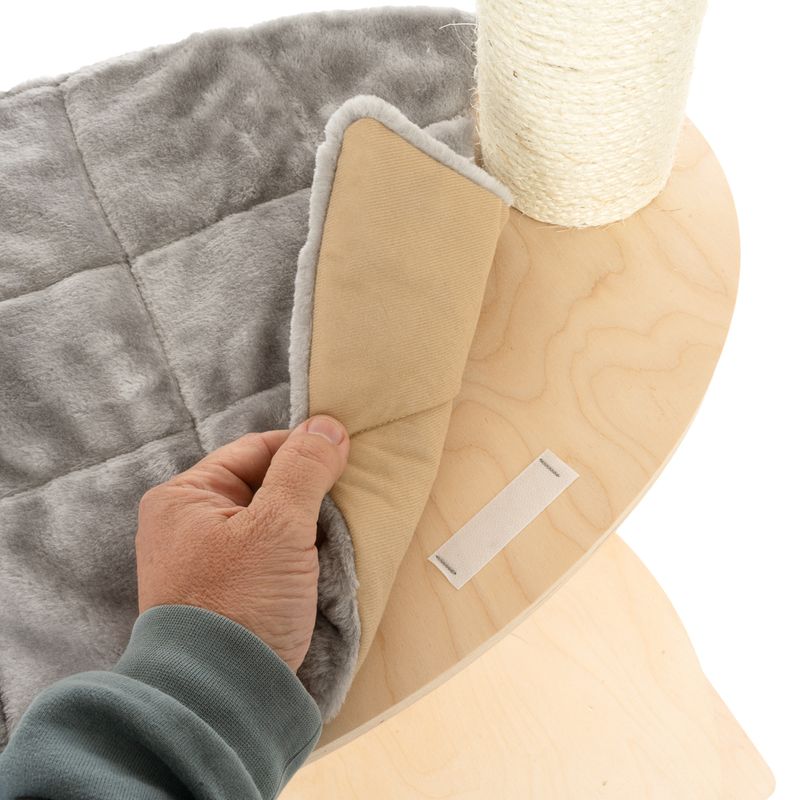 Natural Paradise Petunia Scratching Tree Cream