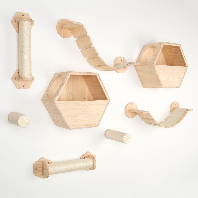 Lulu Wall Mounted Cat Den 49 x 30 x 42.5cm (L x W x H)