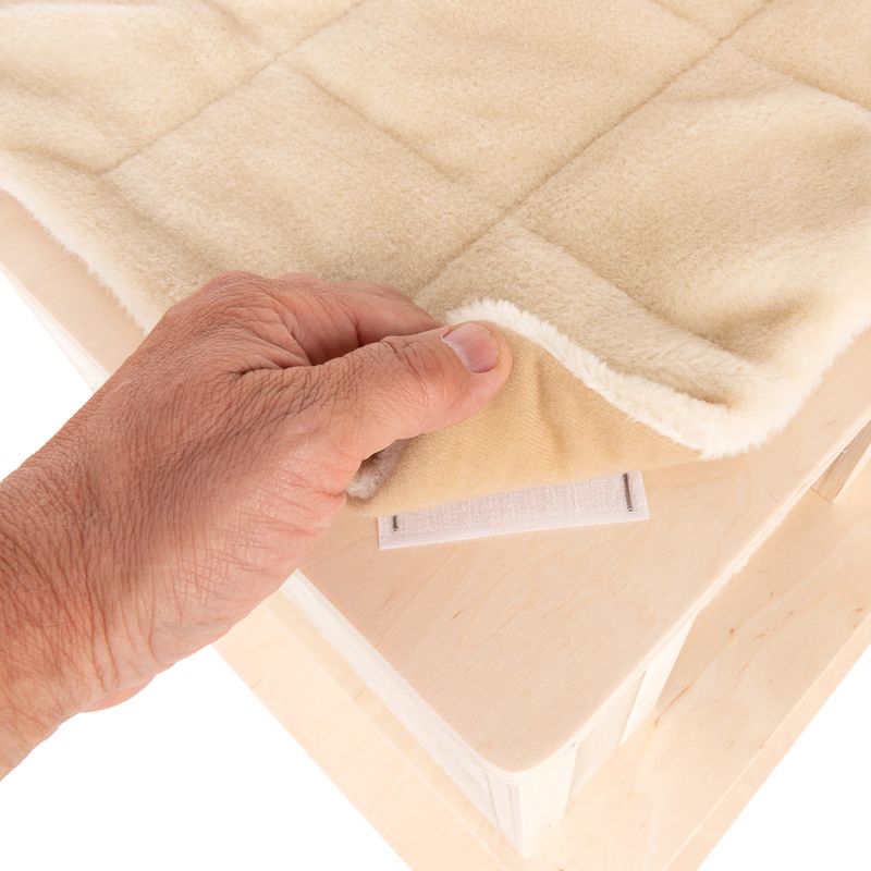 Natural Paradise Cat Tree Orchid Vanda S cream