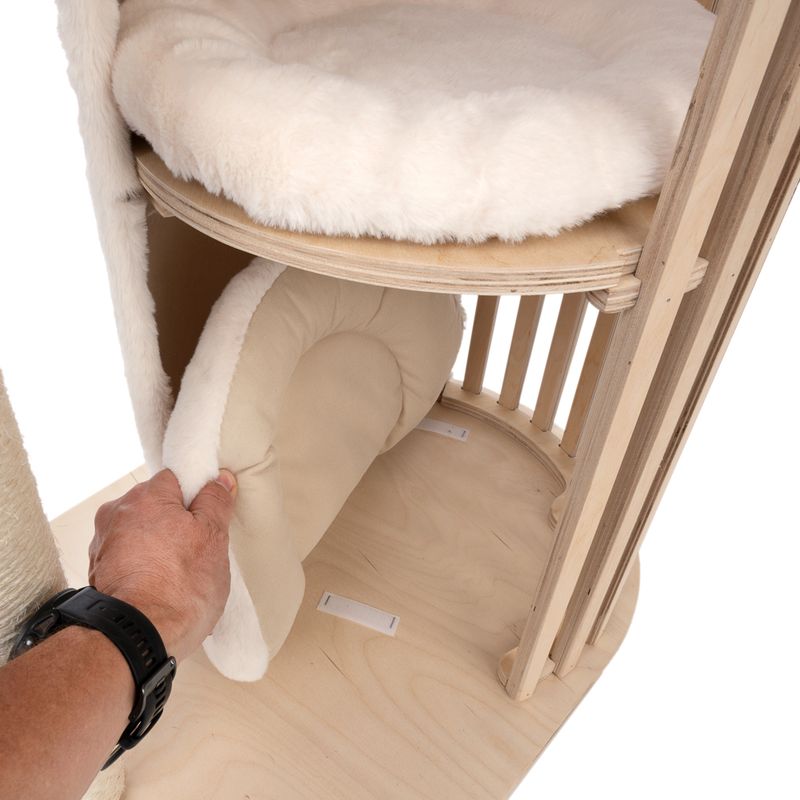 Natural Paradise Lotus Scratching Post Cream