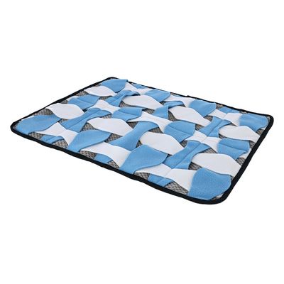 Kerbl Pet Sniffing Carpet 60 x 44cm (L x W), blue/white