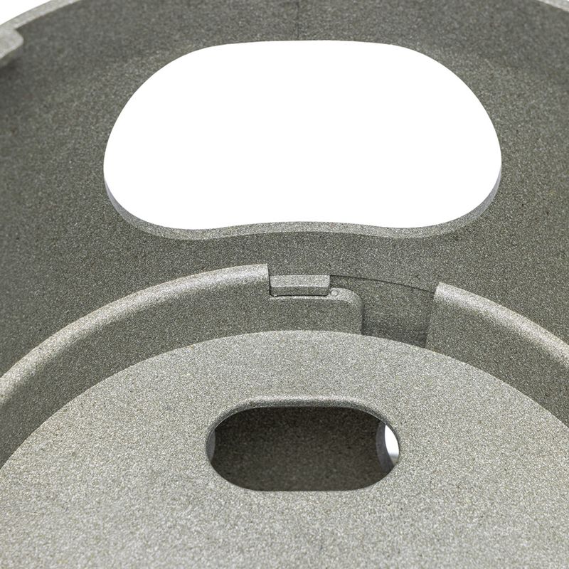 Beeztees Snack Tower for Chickens 30 x 32.5cm (diameter x H)