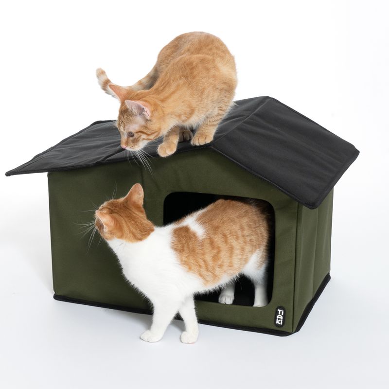 TIAKI Camo Cat House 58 x 42 x 37 cm (L x W x H)