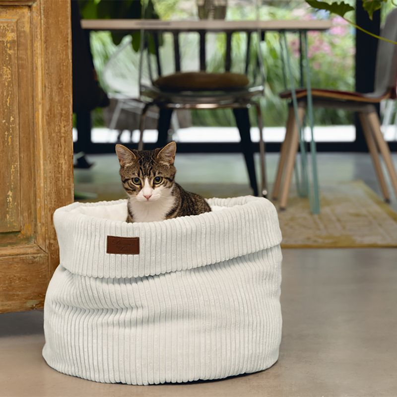 Designed by Lotte Ribbed Cat Basket Light Grey