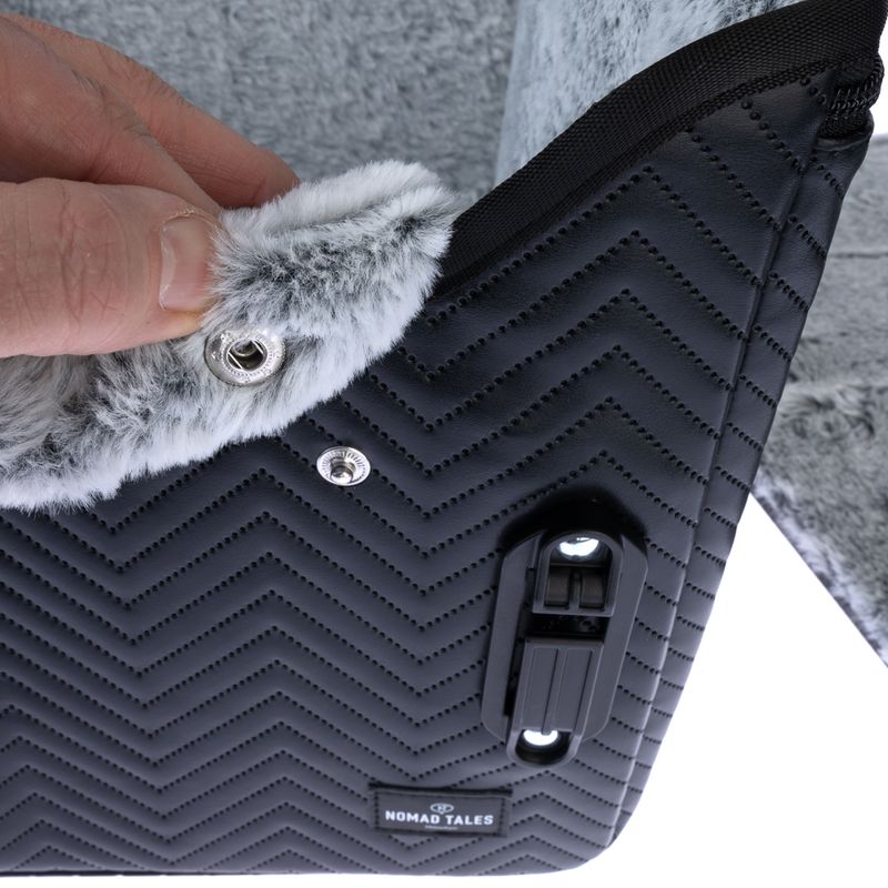 Nomad Tales Blush Deluxe Car Seat - Stone/Ebony 42 x 32 x 28.5 cm (L x W x H)