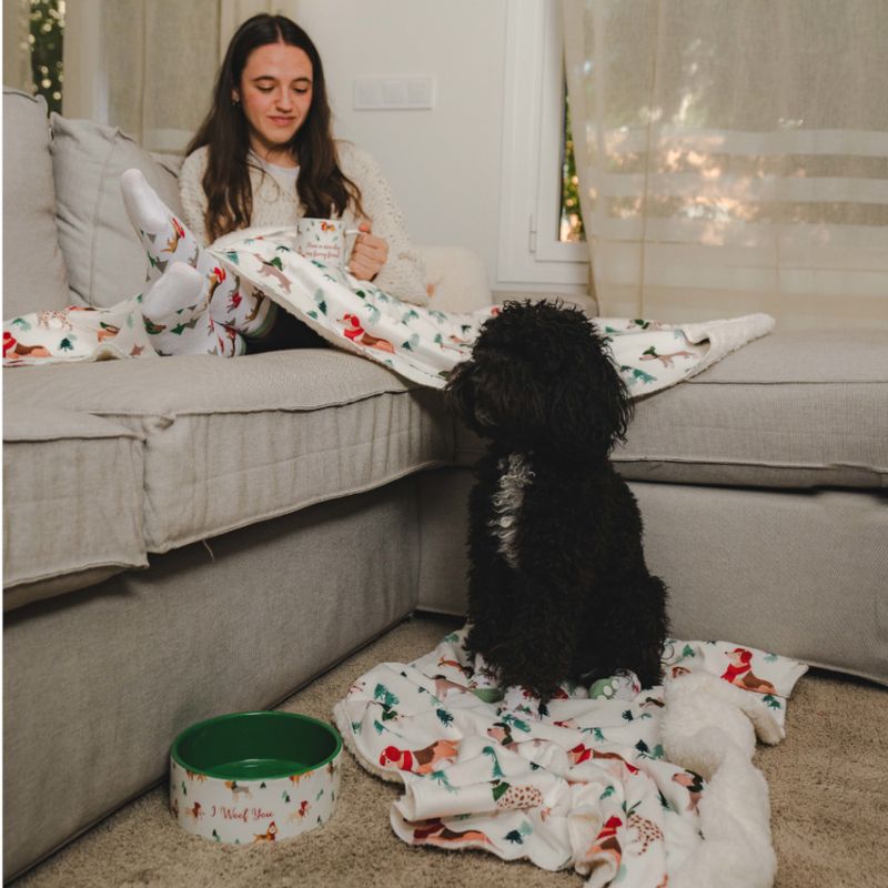 TIAKI Fun Winter Blanket for Dogs Set: Blanket for Dogs & Dog Pawrents