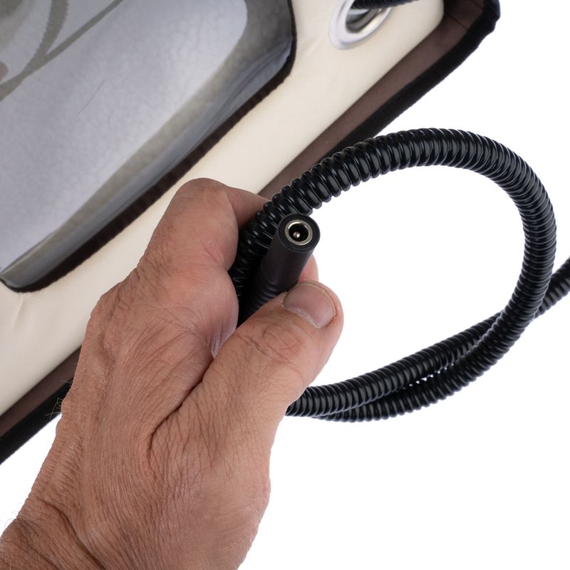 TIAKI Bola Heated Cat House 48 x 42 x 45cm (L x W x H)