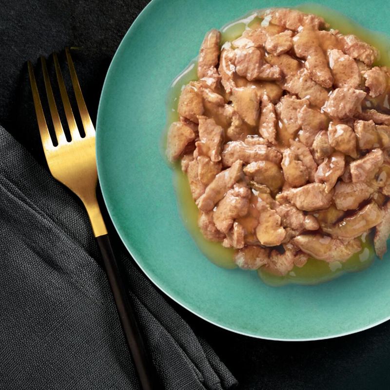 Sheba Pouches Varieties 28 x 85g Select Slices in Gravy with Chicken