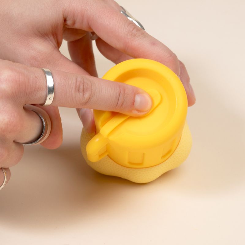 TIAKI Beer Mug Water Chew Toy 7.4 x 7.2 x 10.5 cm (L x W x H)