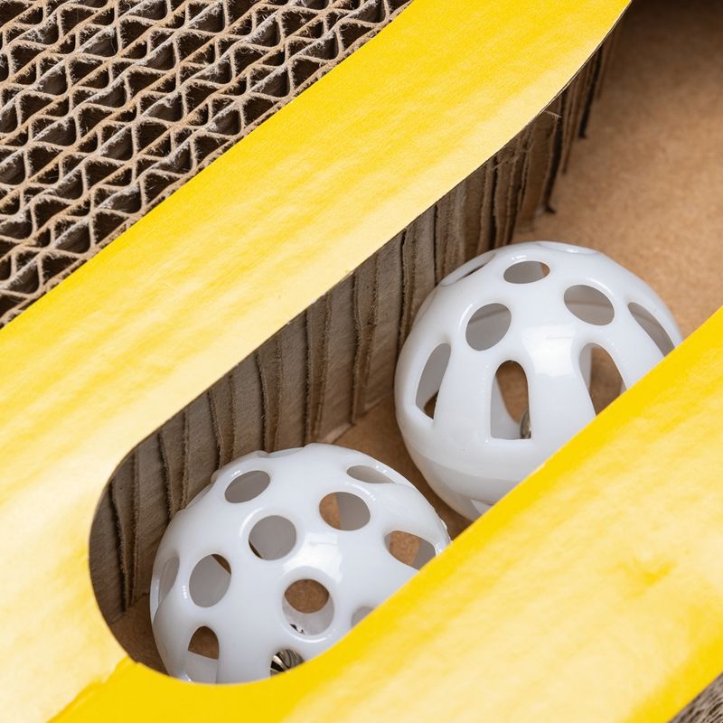 Beeztees Ice Cream Scratching Toy 55 x 35 x 6cm (L x W x H)