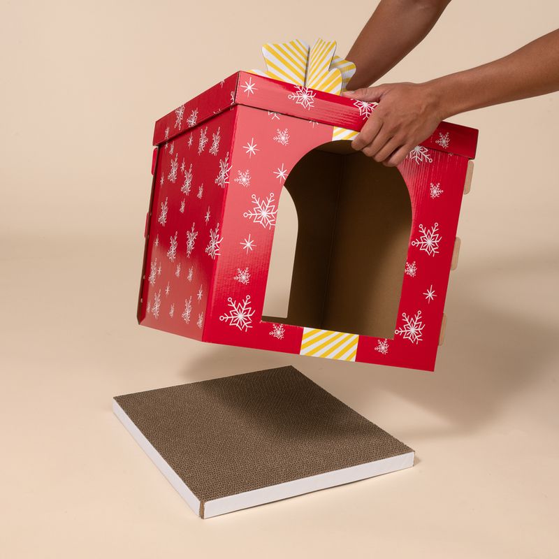 TIAKI Red Gift Box Scratching Furniture 37.5 x 37.5 x 50 cm (L x W x H)