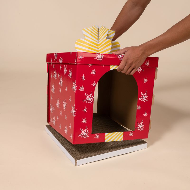 TIAKI Red Gift Box Scratching Furniture 37.5 x 37.5 x 50 cm (L x W x H)