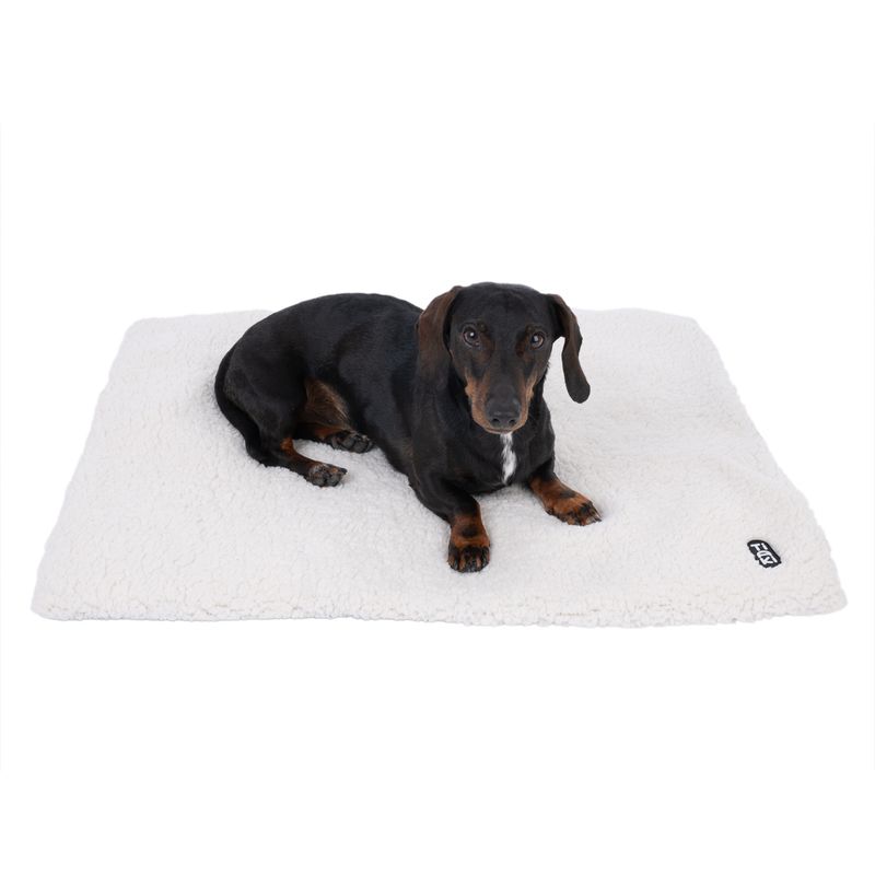 TIAKI Non-Electric Heating Mat Size M: 60 x 45 cm (L x W)