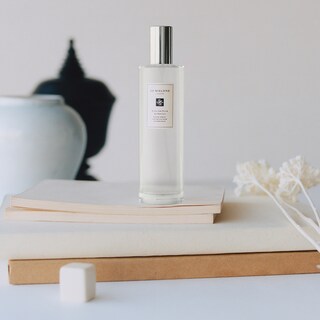 English Pear & Freesia Room Spray