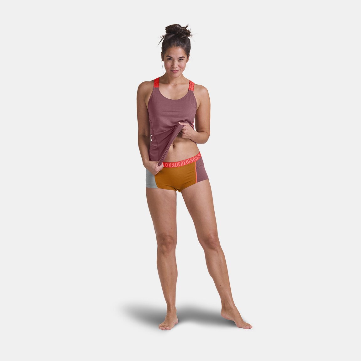 150 ESSENTIAL HOT PANTS