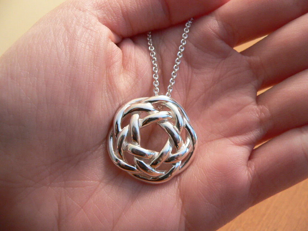 Tiffany & Co Love Knot Necklace Large Pendant Charm Chain Gift Silver Classic