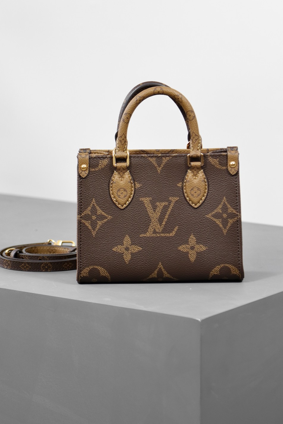 Louis Vuitton OnTheGo BB Tote Bag锛�10A锛�