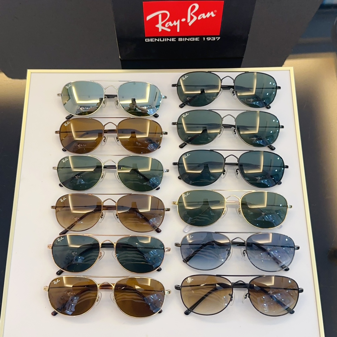 Ray-Ban Sunglasses RB3735