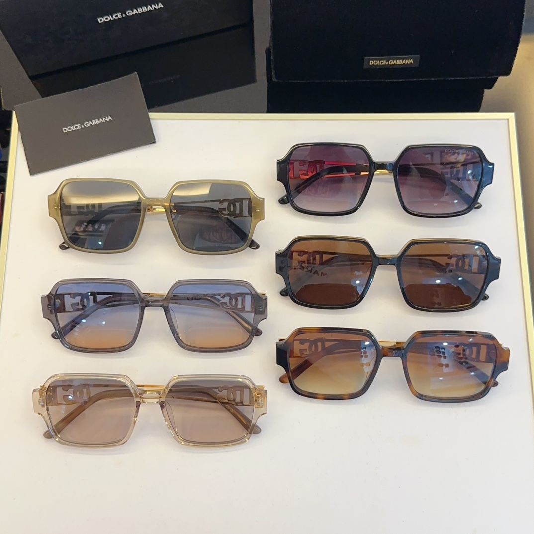 Dolce & Gabbana Sunglasses DG4421 SM051
