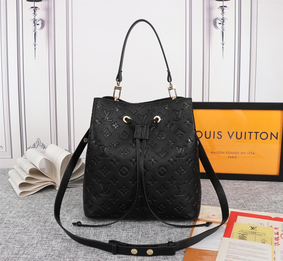 Louis Vuitton LV NeoNoe MM Embossed Handbag Shoulder Bag(Replica)