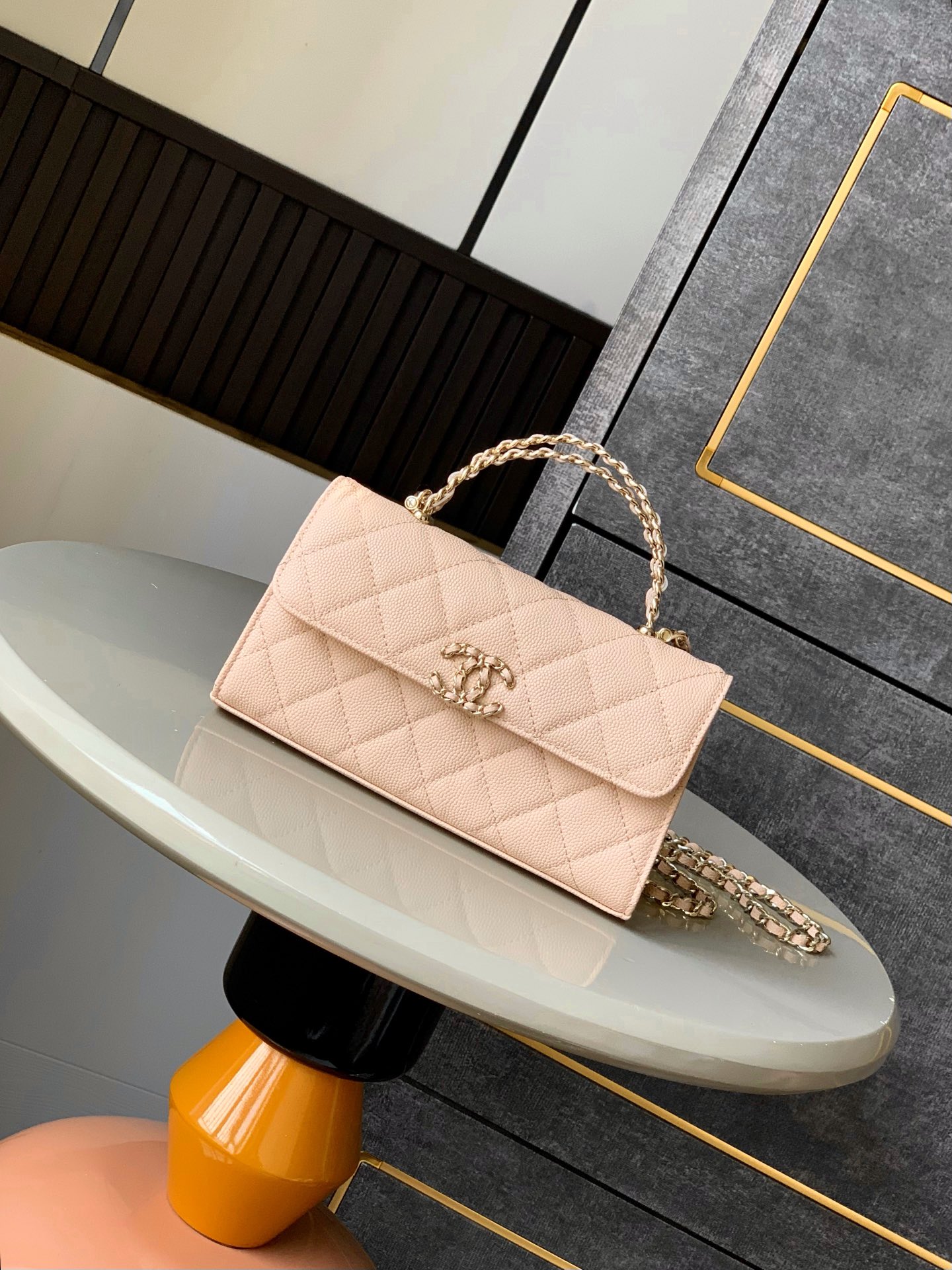 Chanel 25s kelly Handbag 10A