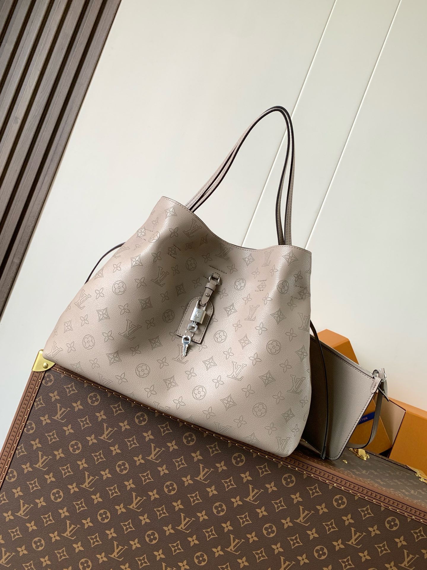 Louis Vuitton Boundless Handbag M13180锛�10A锛�