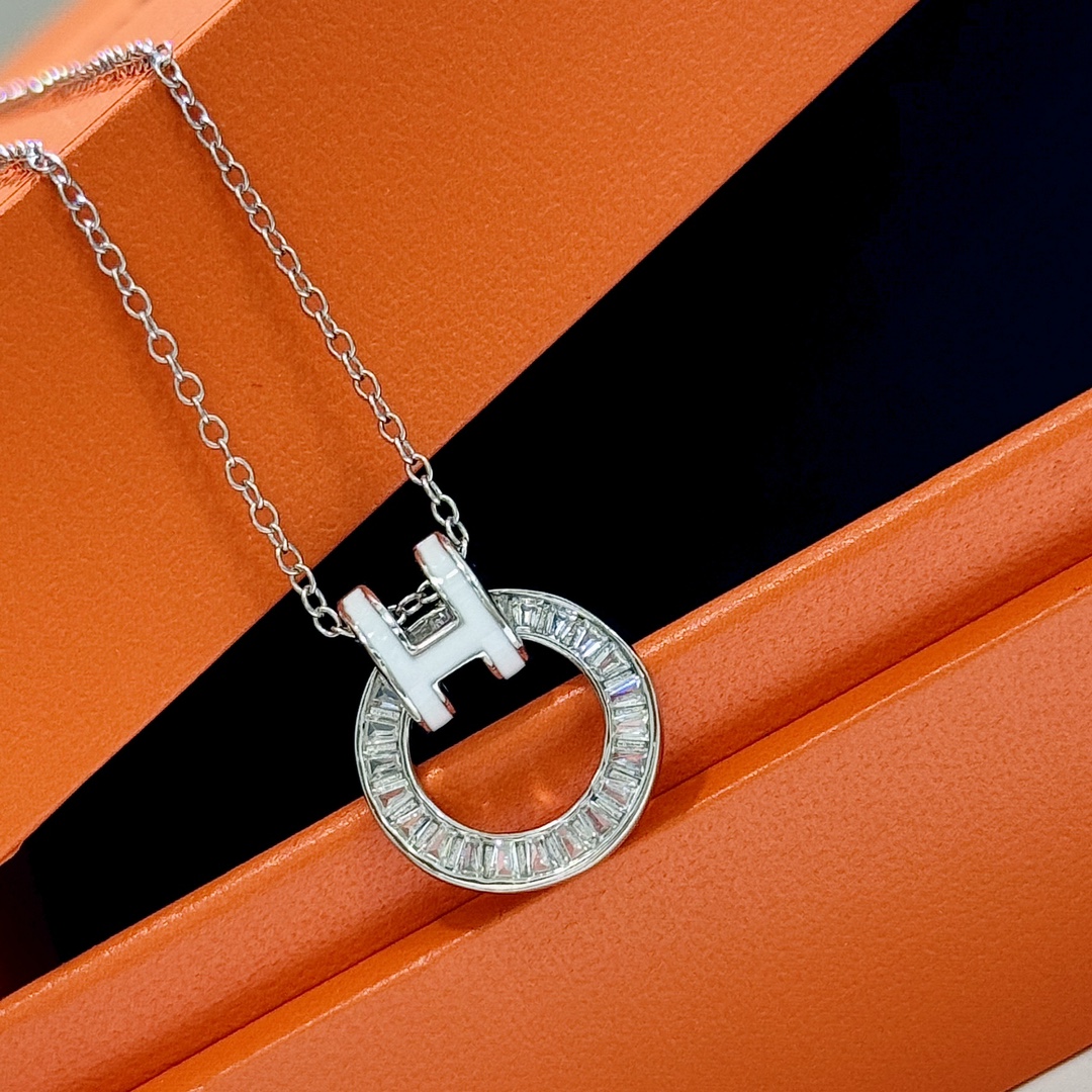 Hermes Necklace 008