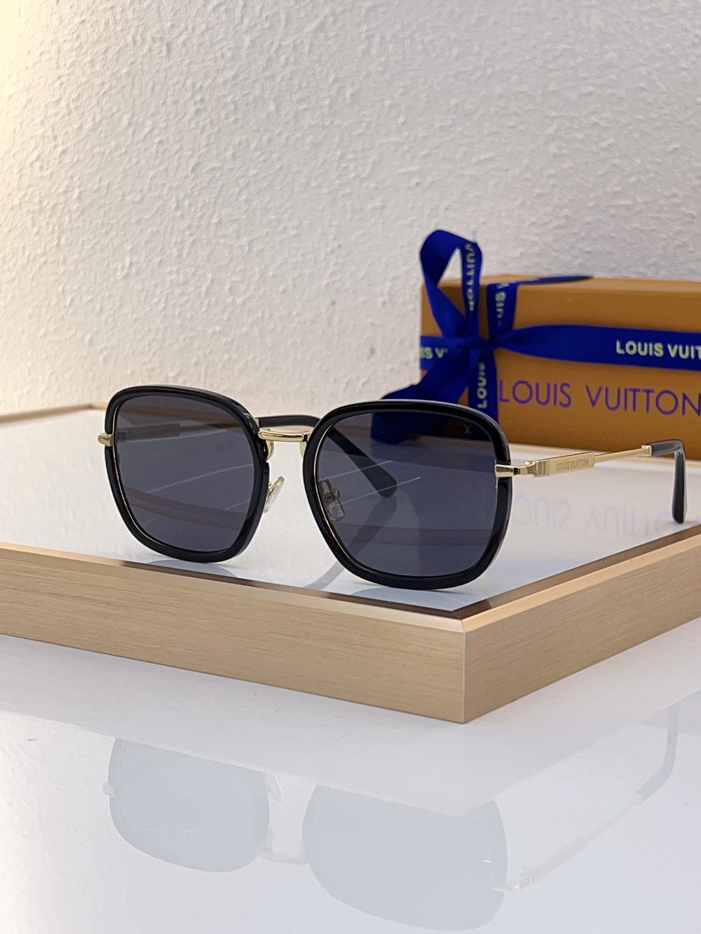 Louis Vuitton LV Sunglasses