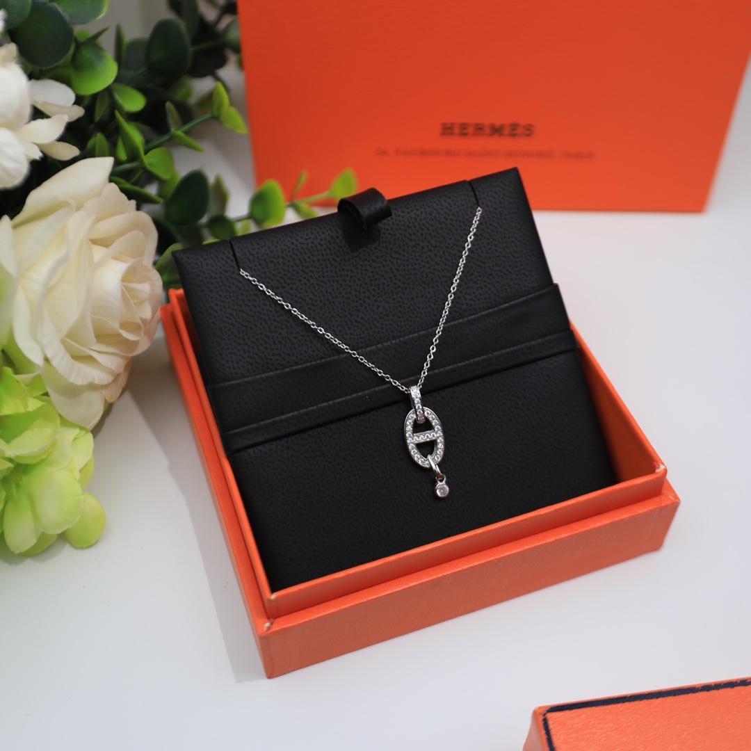 Hermes Full Diamond Pig Nose Necklace