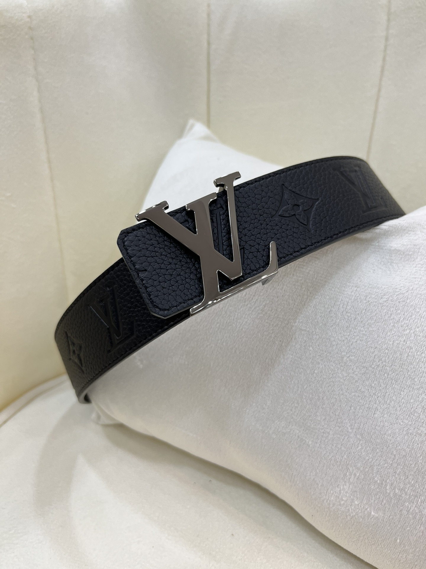 Louis Vuitton LV Leather Belts 1:1 Mirror Version