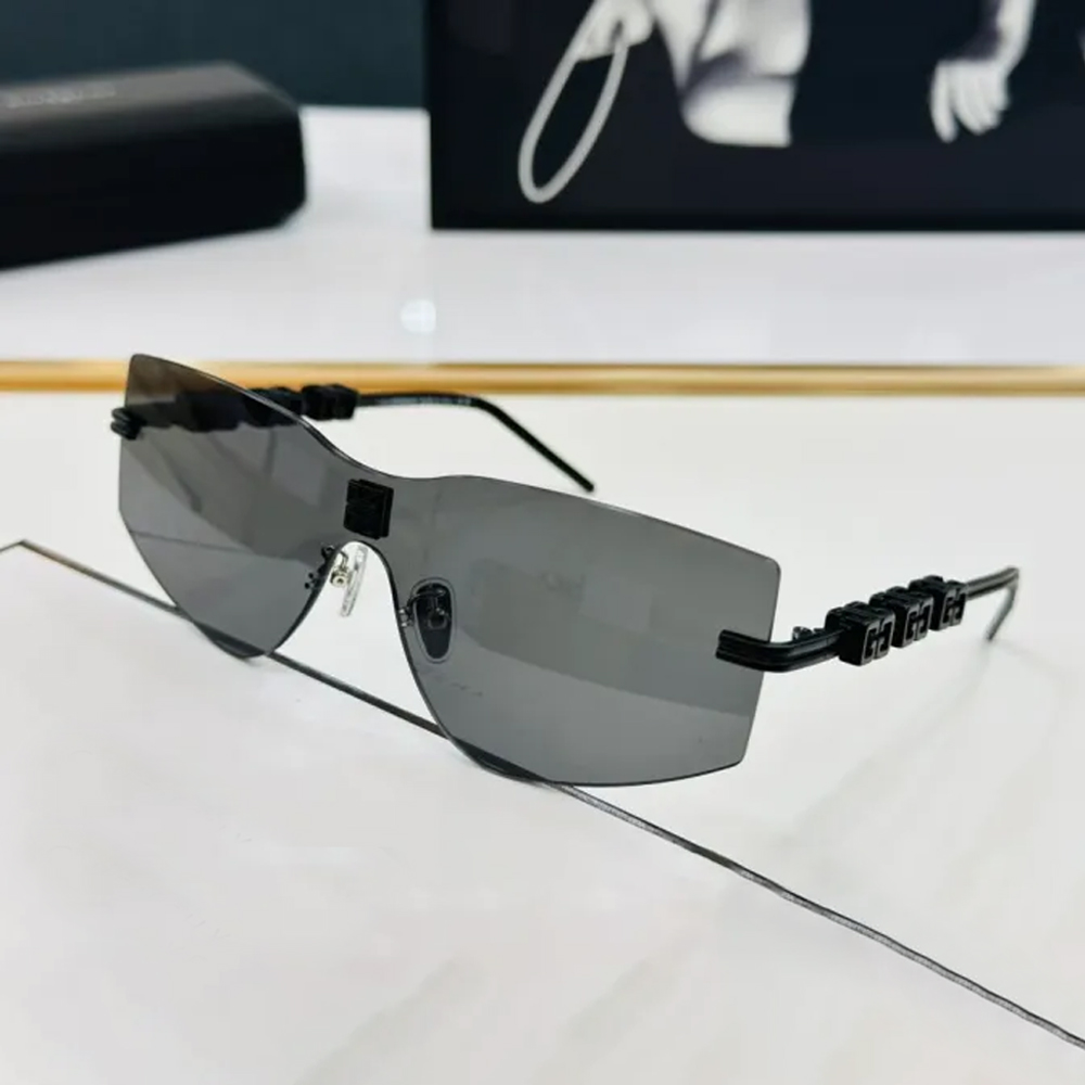 Givenchy Sunglasses GV40043U SM051