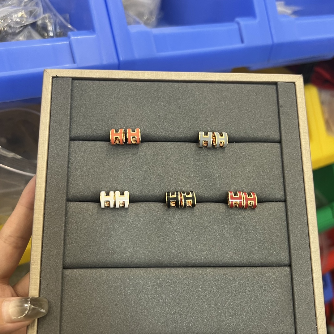 Hermes Enamel Earrings Mini Size
