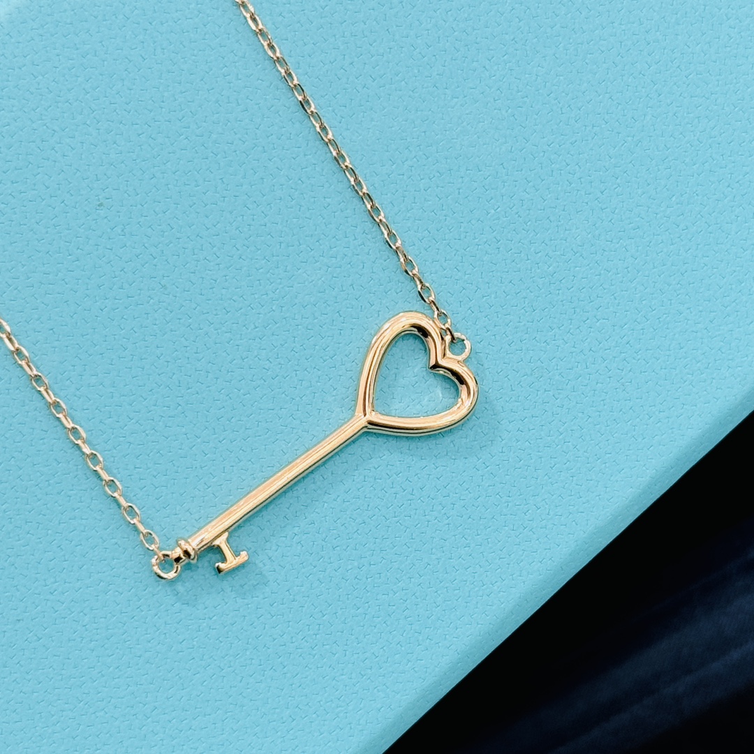 Tiffany & Co. Necklace 003