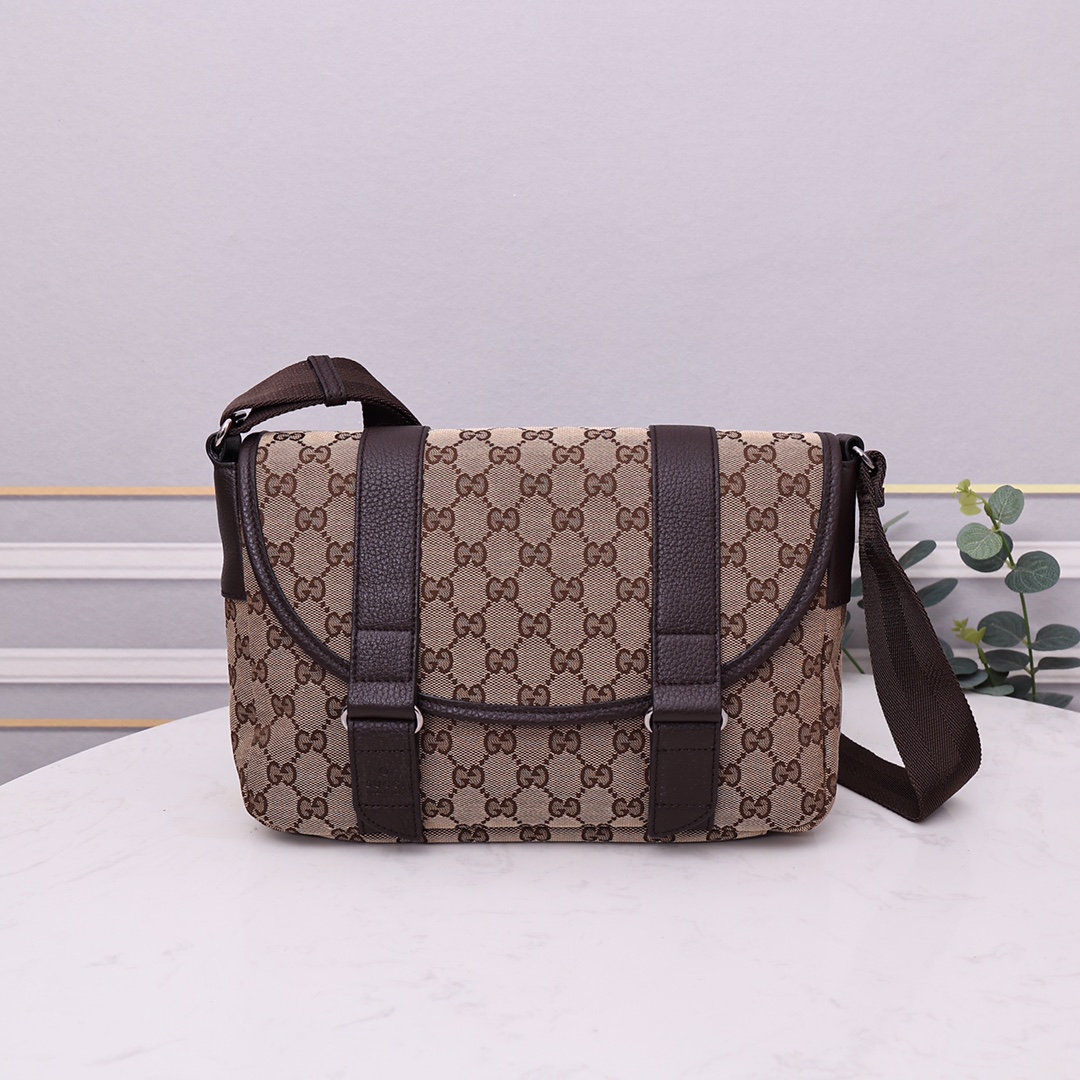 GUCCI messenger bag 374429 30CM
