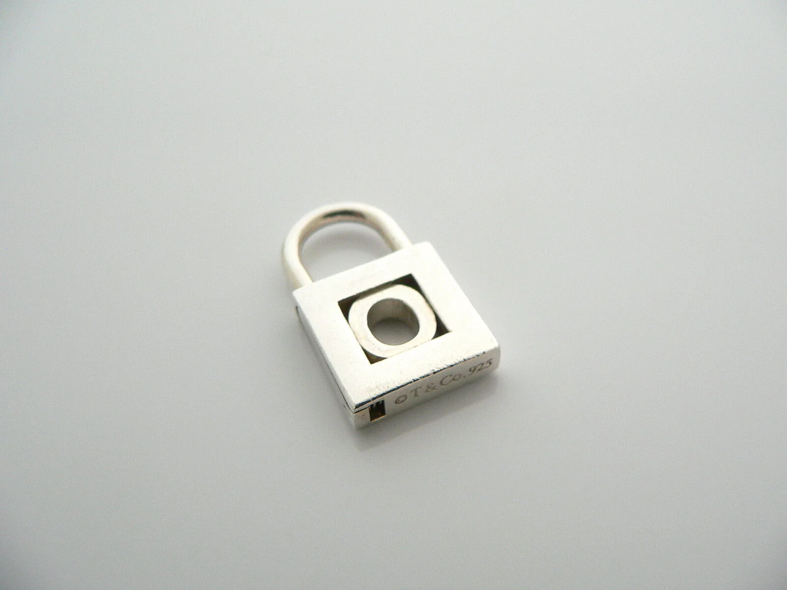 Tiffany & Co Silver Alphabet O Padlock Pendant Charm 4 Necklace Bracelet Gift