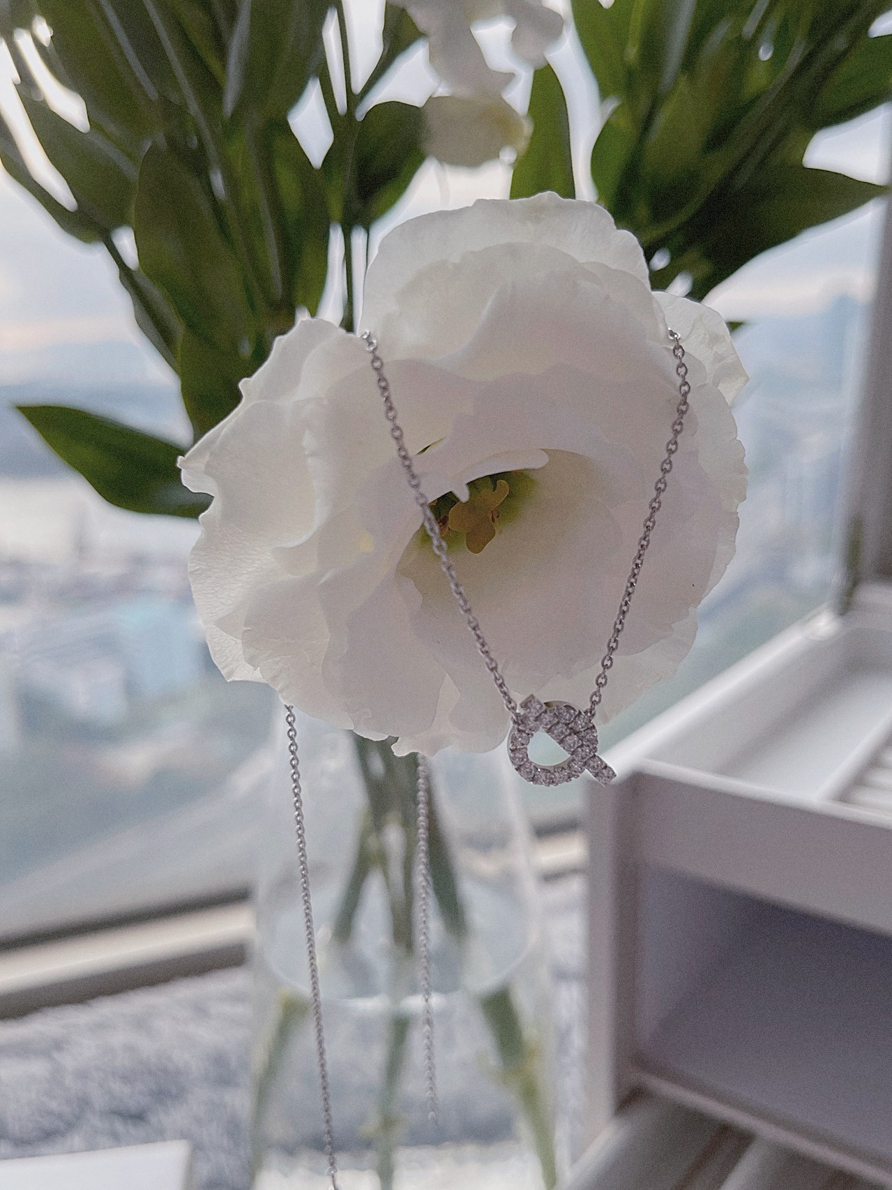 Hermes Q-Shape Necklace with Diamonds