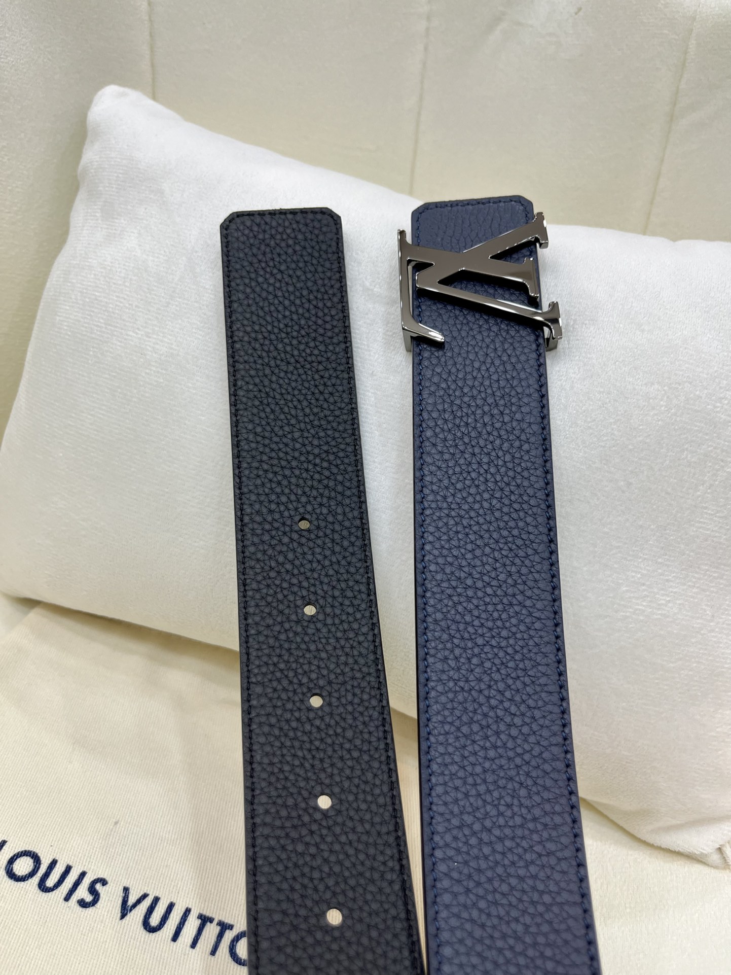 Louis Vuitton LV Leather Belts 1:1 Mirror Version