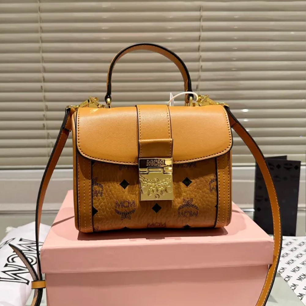 MCM Handbag 019 LLS051 18cm