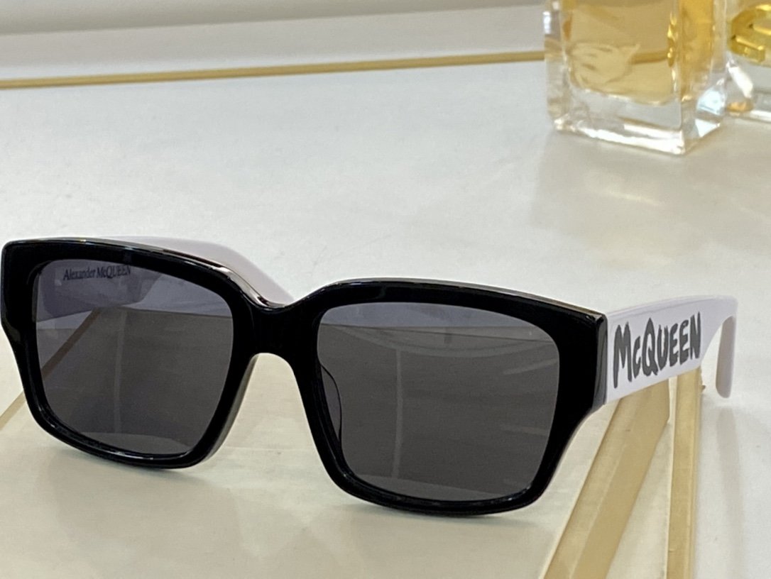 Alexander McQueen Sunglasses