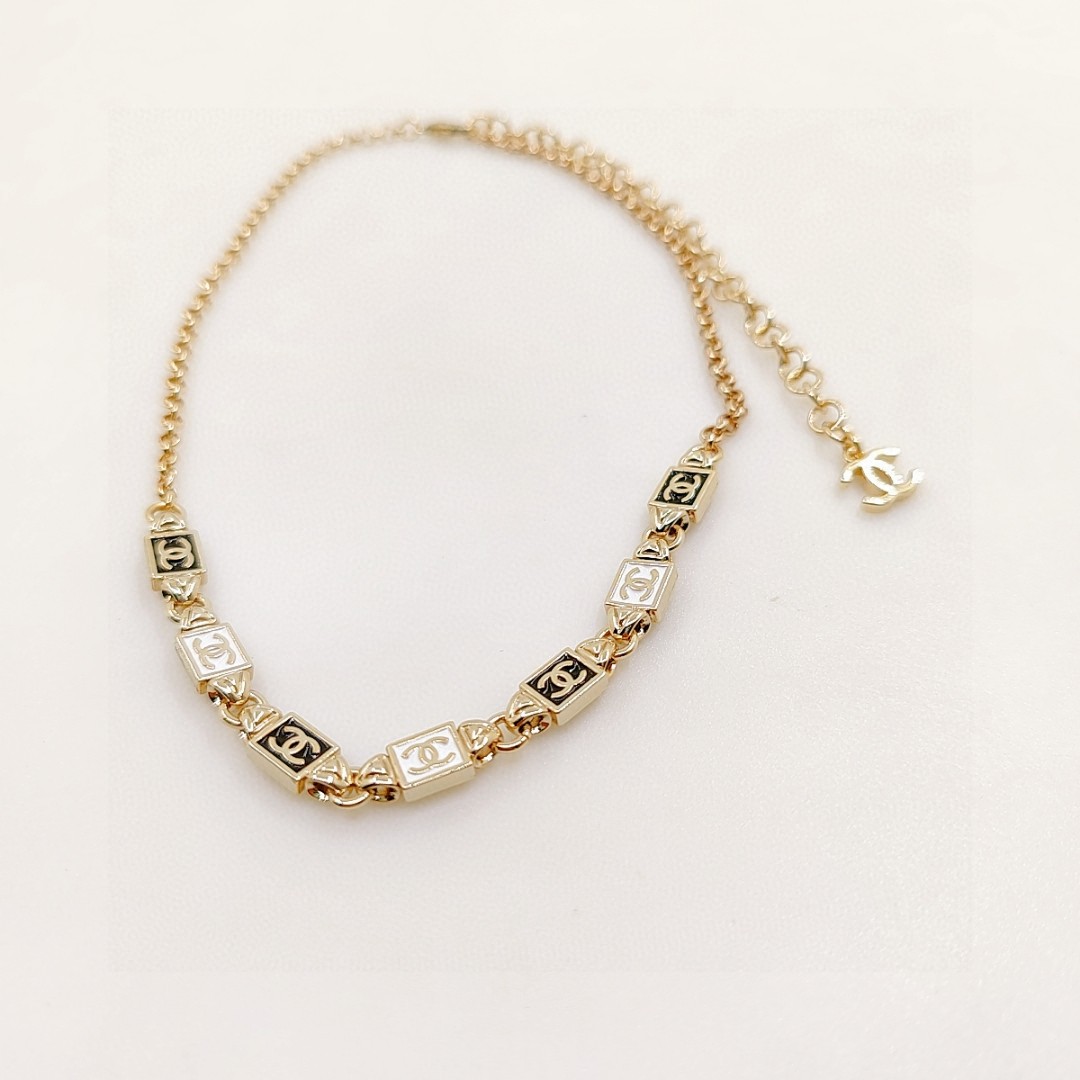 Chanel Necklace 025