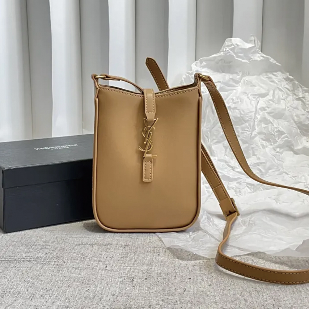 LE 5 � 7 Mini Hobo Bag Apricot 735214 LM021 13cm