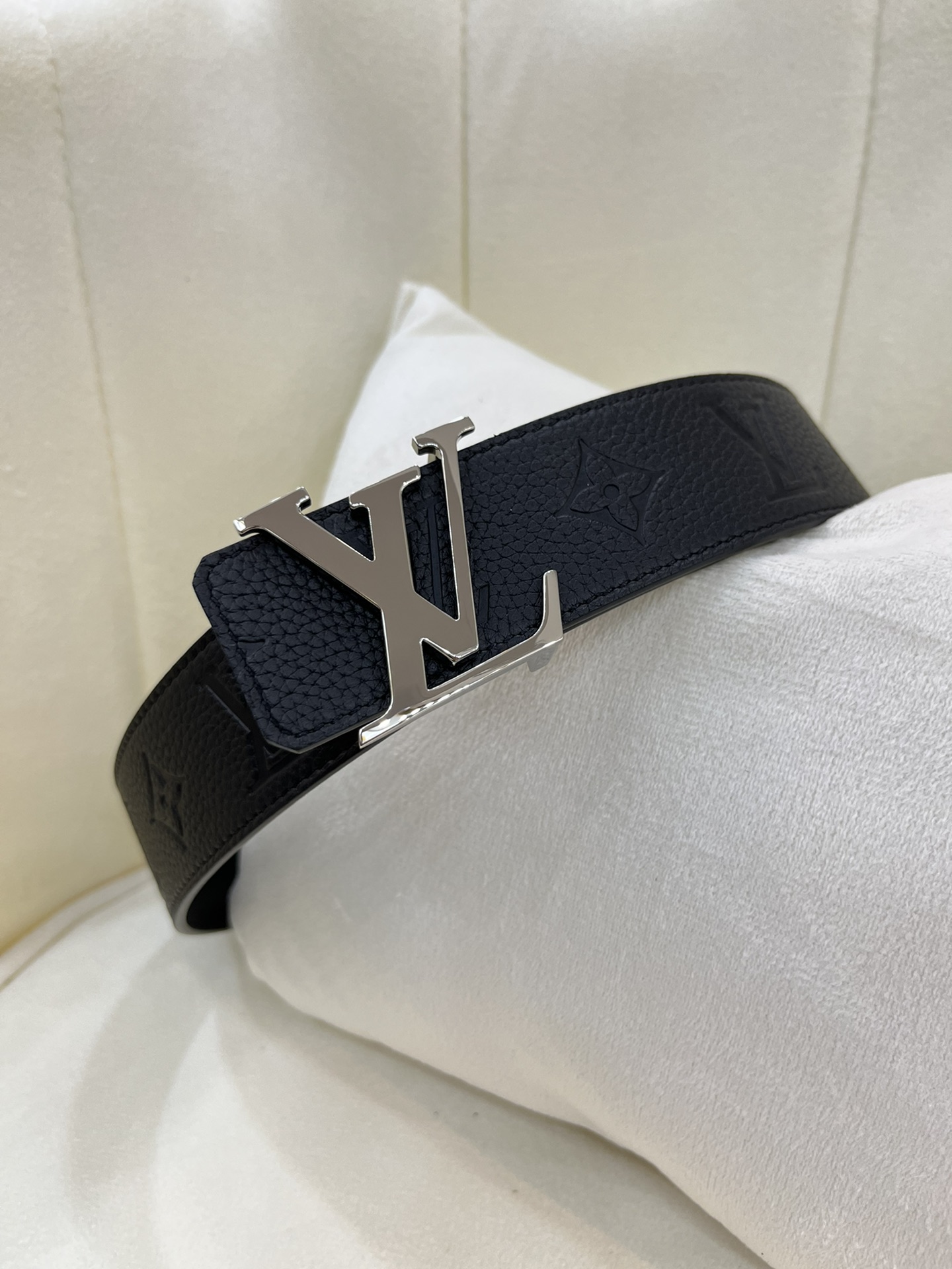 Louis Vuitton LV Leather Belts 1:1 Mirror Version