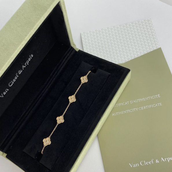 Van Cleef Bracelet Dupe, Mini Clover Bracelet, Gold& Full Diamonds