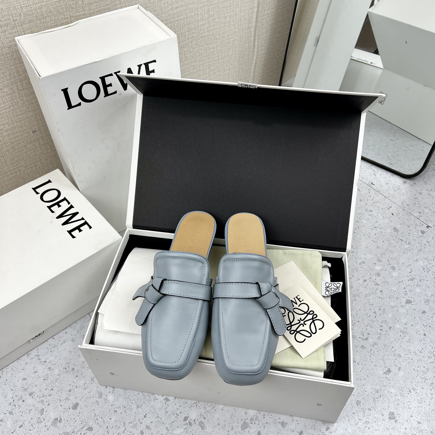 LOEWE shoes 001 XM 542