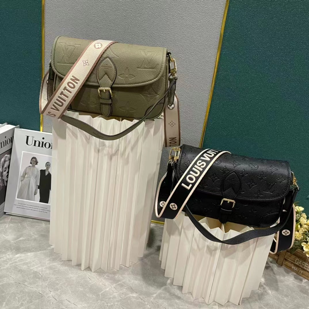 LV DIANE Bag M45985 XX061 25cm