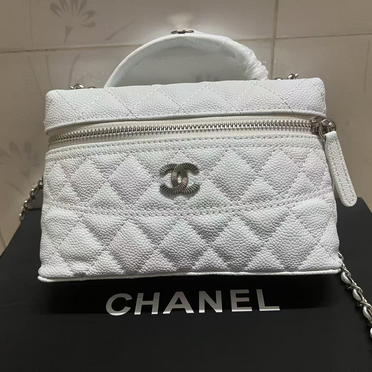 Chanel AP4407 Chain Clutch Bag 1017